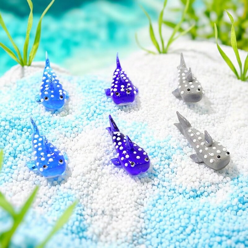 Miniature Glass Shark Figurine - Marine Aquarium Japan のレビューと価格