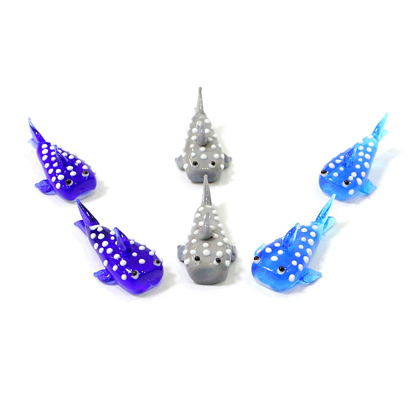Miniature Glass Shark Figurine - Marine Aquarium Japan のレビューと価格